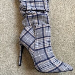 NWT So Me Plaid Material Slouchy Boots, Size 4.5"